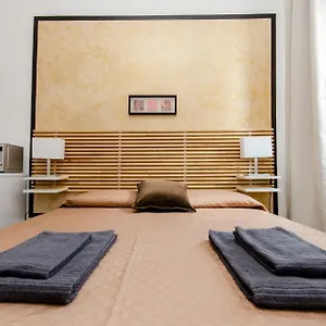 https://noisette-room.it-lombardy.com